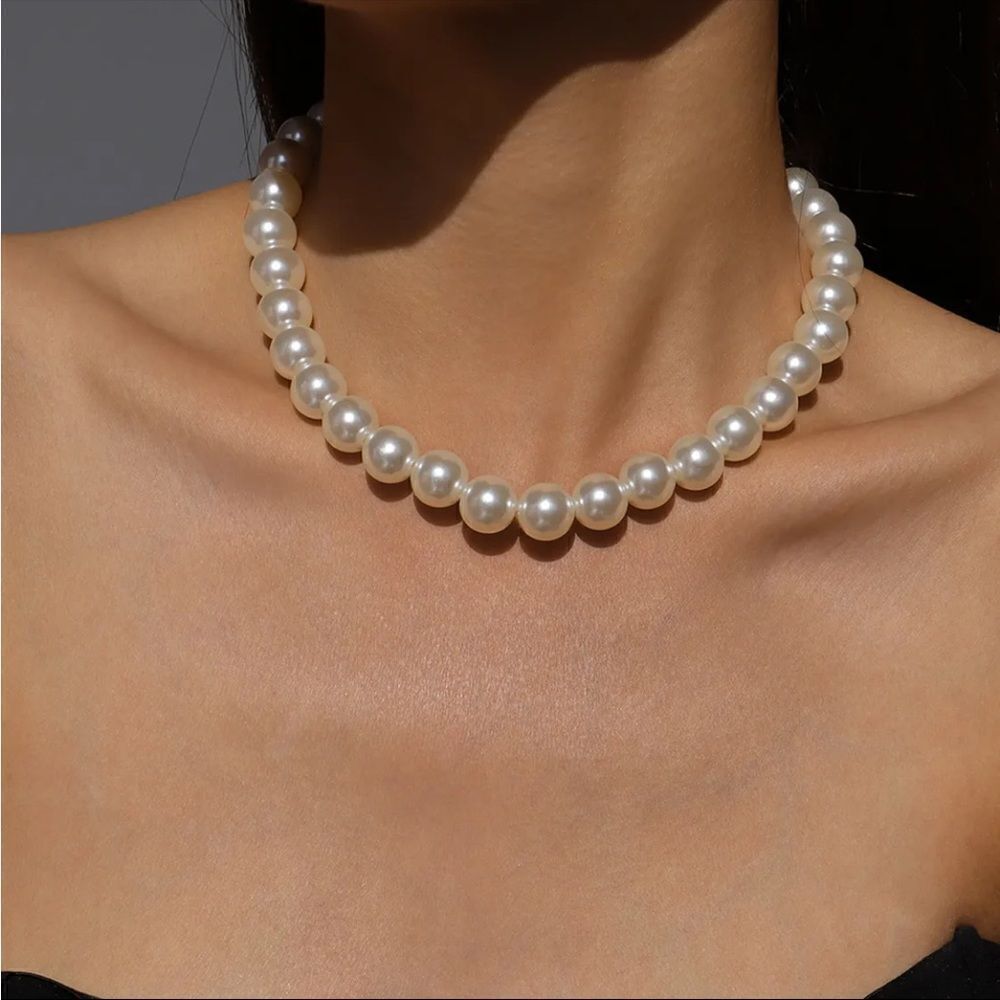 5/$25 pearl necklace